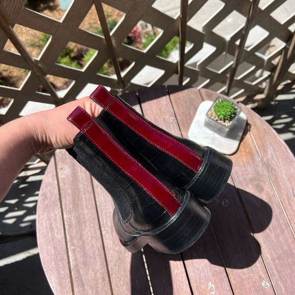 Jeffrey Campbell Corrode Chelsea Boot - Picture 6 of 11